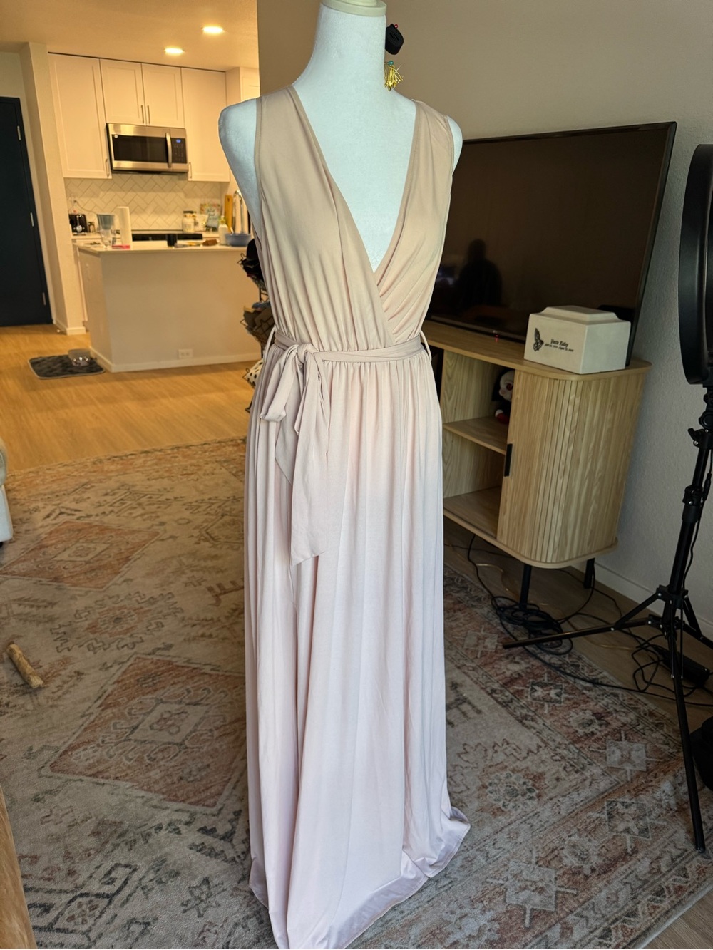 Elegant robe with side slit